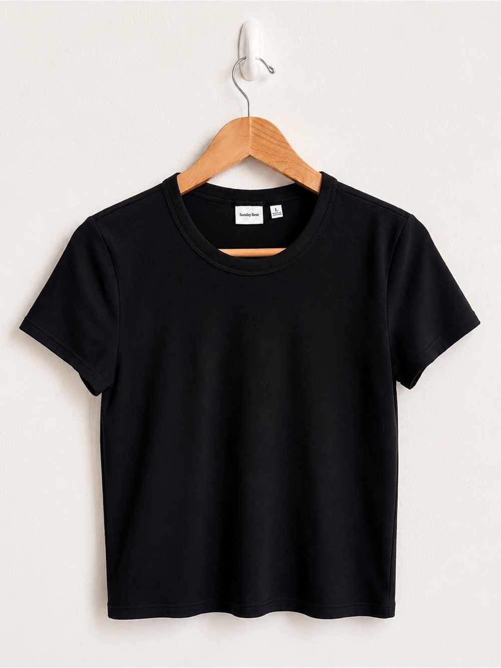 Aritzia Sunday Best Black Crew Neck Tee Size L Minimal Basic Top - Picture 2 of 3